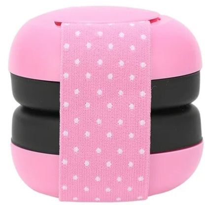 Casque anti bruit bebe rose vu de face avec coussinets doux et arceau souple