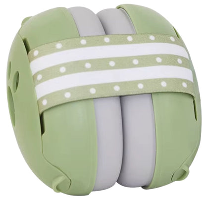 Casque anti bruit bébé vert vu de face avec coussinets confortables et arceau souple