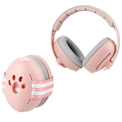 Casque anti bruit bébé posé en face, arceau rembourré et mousse protectrice