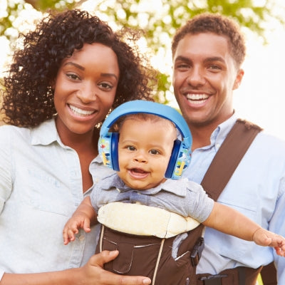 Casque anti bruit pour bébé bleu CalmNest offrant un calme apaisant et une durabilité remarquable pour les sorties