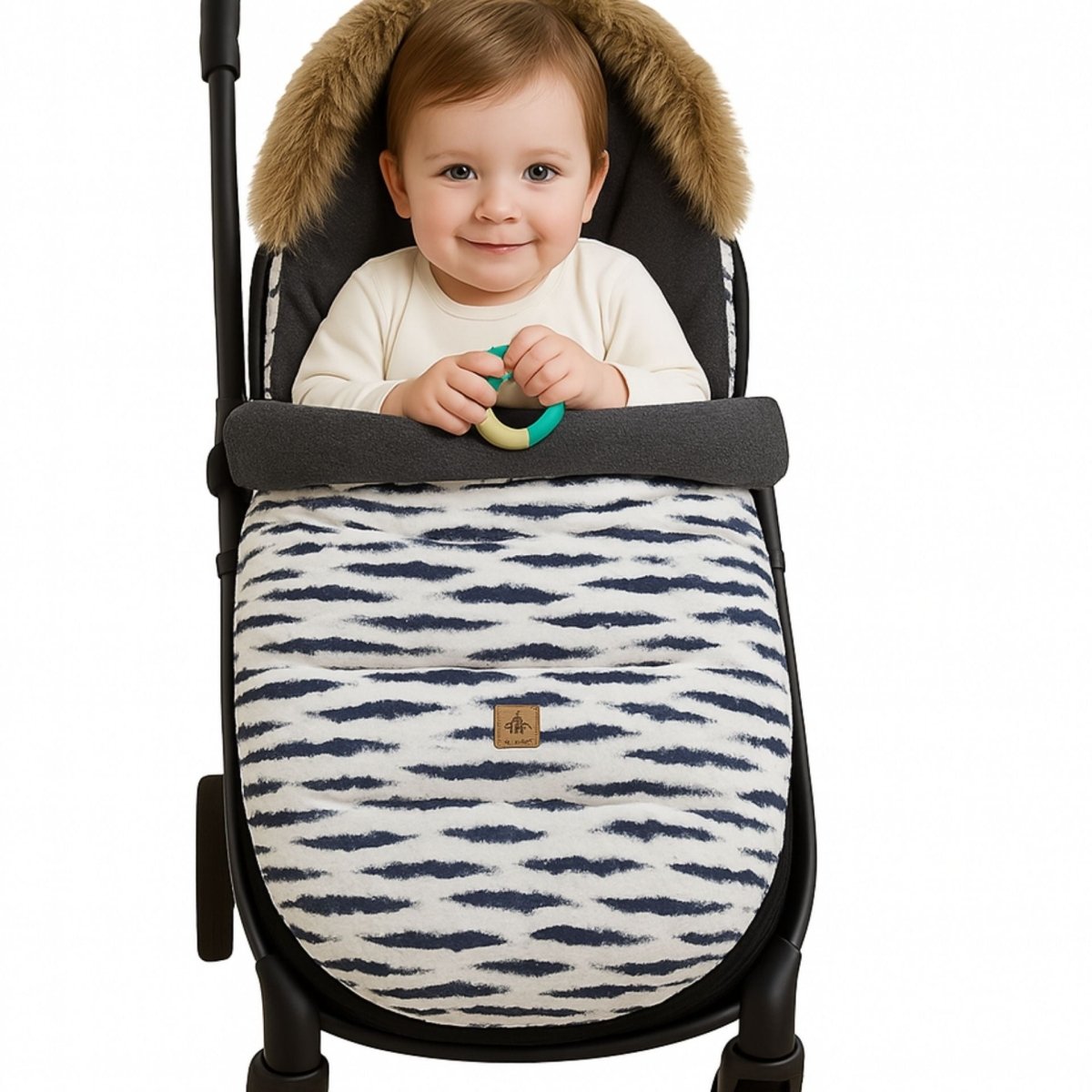 Chanceliere bebe motif peinture encre, chaleur renforcee pour l’hiver, modele Mamanpepite