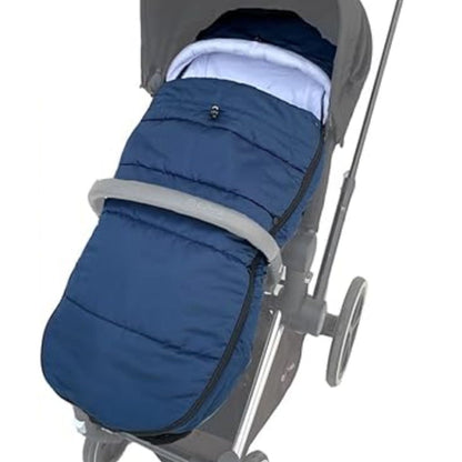 chanceliere bebe bleu foncé en configuration fermée, adaptée aux températures intermédiaires