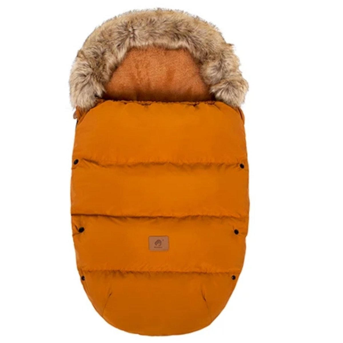 chanceliere bebe marron isolée, forme complète visible avec intérieur doux et capuche fourrure

