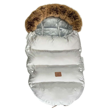 chanceliere silver grey ouverte, doublure effet cocon et capuche bordée de fausse fourrure