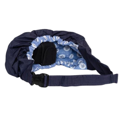 Echarpe de portage bleue avec design enveloppant et ceinture ajustable, offrant stabilite et confort durant le portage du nouveau-ne