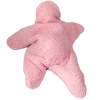Nid d’ange vu de dos avec capuche fermée et coutures apparentes sur l’arrière