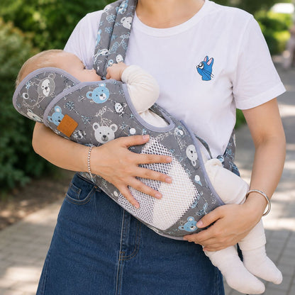 Porte-bébé à panneau amovible gris motif ours, utilisé en position horizontale avec poche en maille