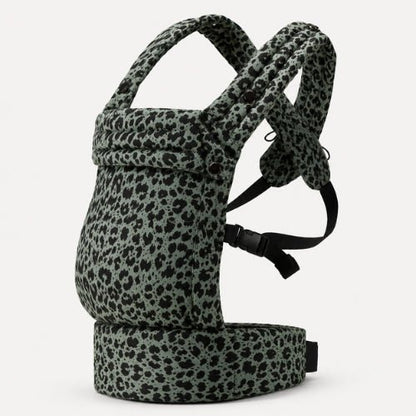 Porte bebe leopard vert kaki présenté seul avec ceinture large réglable