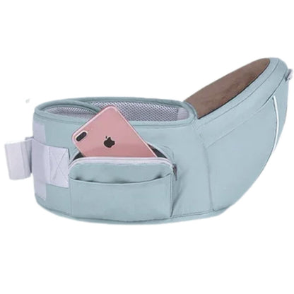 Porte bébé naissance avec poche latérale contenant un téléphone accessible facilement