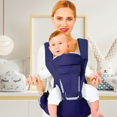 Porte bébé physiologique bleu EasyHold, conçu pour une légèreté optimale, offrant un confort sans effort lors des déplacements