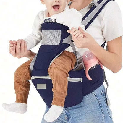 Porte bébé vu de face avec clips de sécurité et appui-tête souple