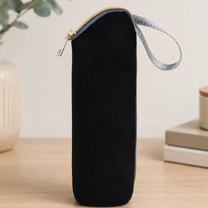 Porte biberon isotherme noir présenté de face avec fermeture zip et sangle