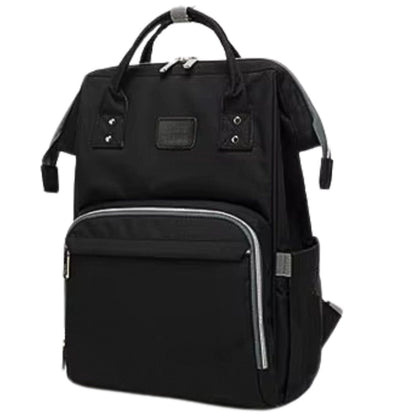 Sac à dos à langer vu de face, design pratique avec deux poches frontales
