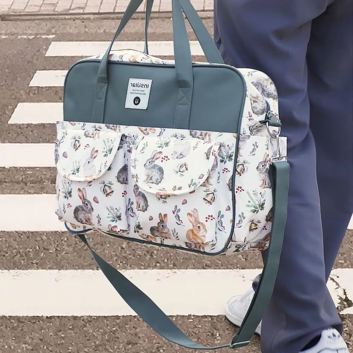 Sac à langer grande capacité Lapin de Noël porté à la main avec bandoulière réglable en extérieur