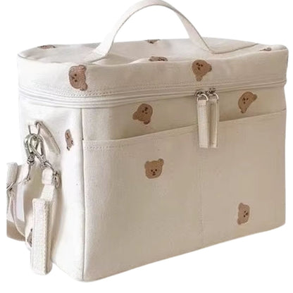 Sac a langer vu de face, ouverture principale refermée et silhouette rigide