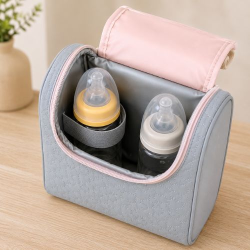 Sac pour deux biberons rose et gris ouvert avec deux biberons et bandes élastiques de maintien
